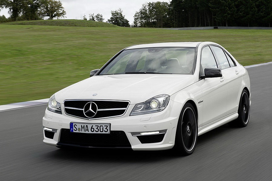 I'm not so sure if these images of the refreshed 2012 MercedesBenz C63 AMG